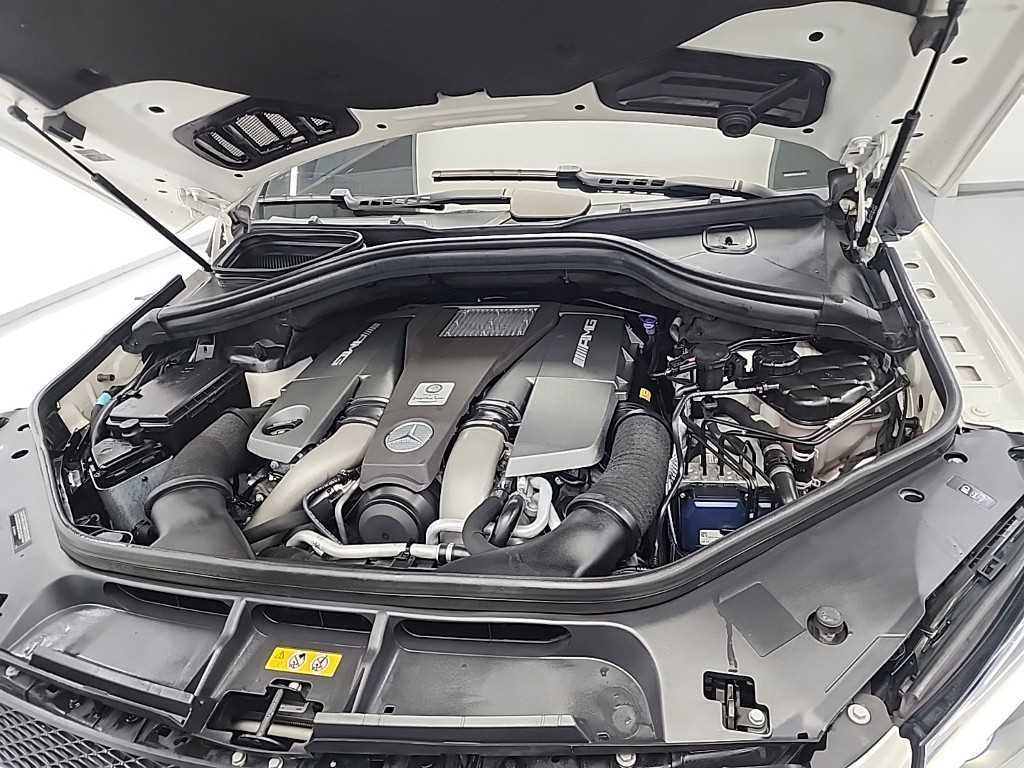 Mercedes-Benz GLE-Class — photo 05