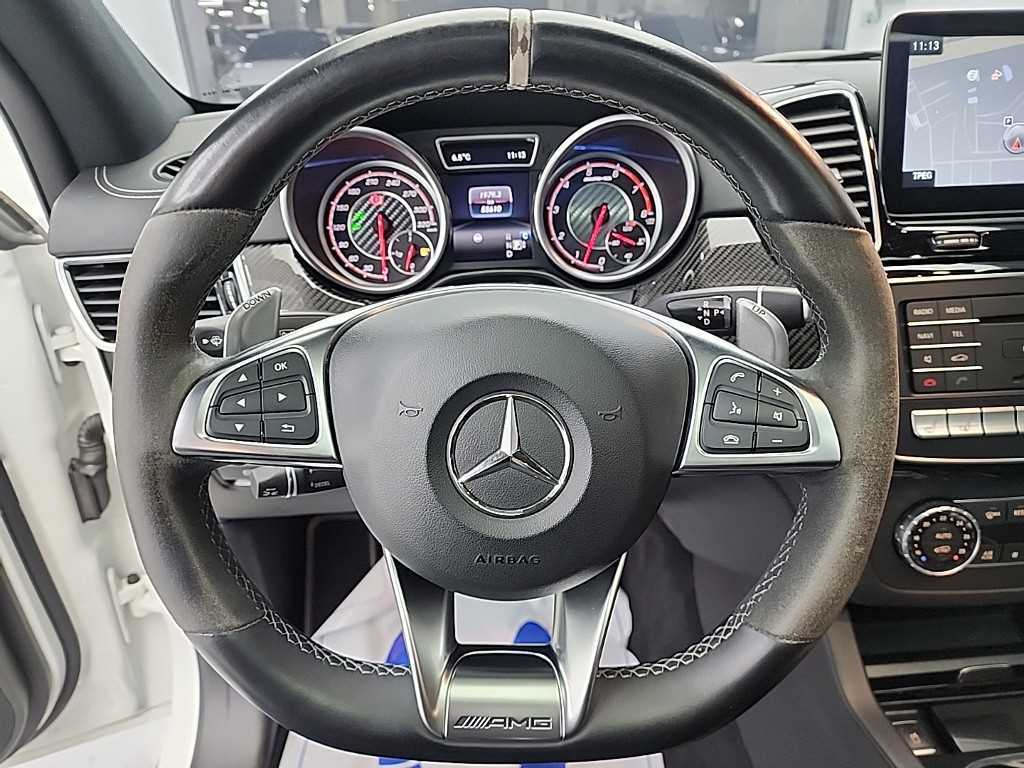 Mercedes-Benz GLE-Class — photo 09