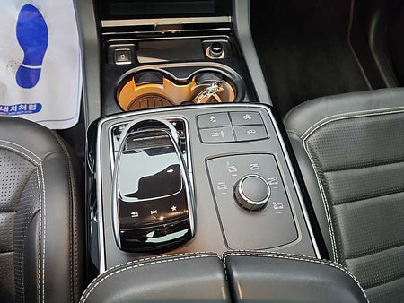 Mercedes-Benz GLE-Class — photo 17