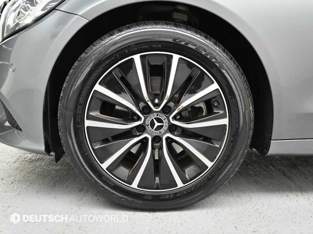 Mercedes-Benz C-Class — photo 05