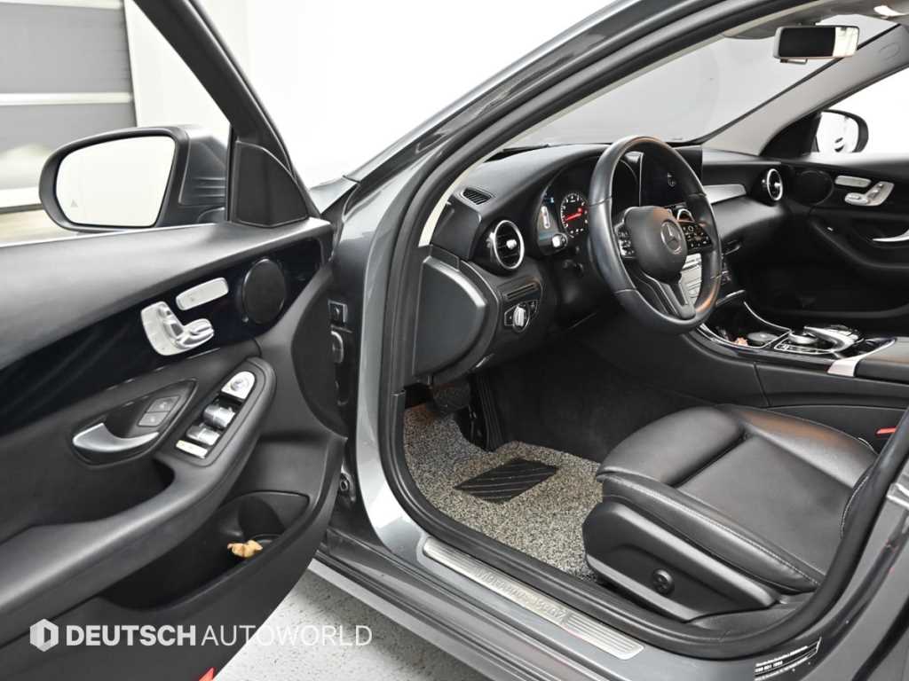 Mercedes-Benz C-Class — photo 11