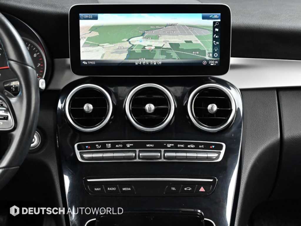Mercedes-Benz C-Class — photo 14