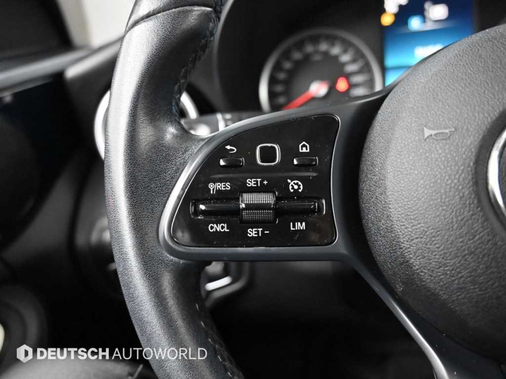 Mercedes-Benz C-Class — photo 18