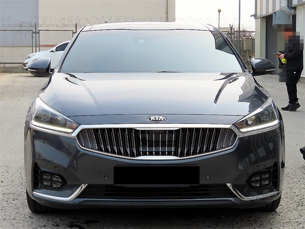 Kia K7 — photo 01