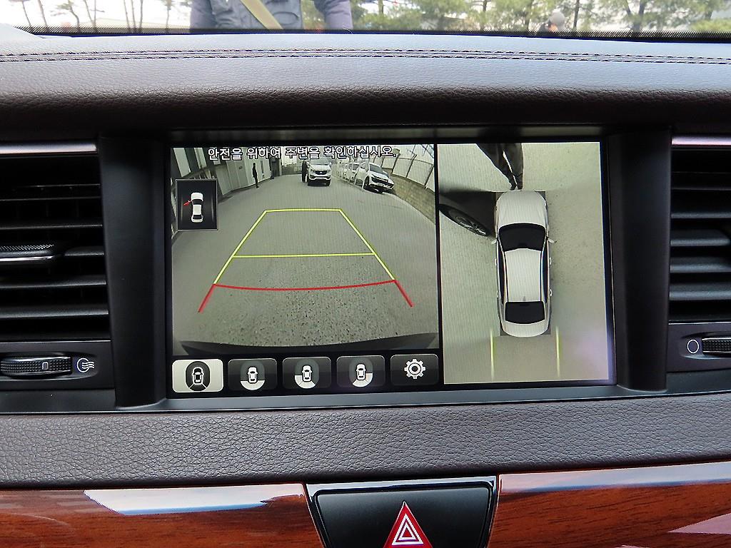 Kia K7 — photo 13