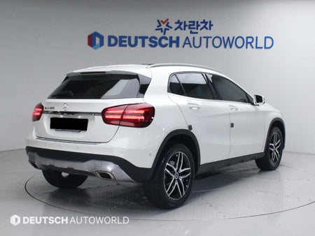 Mercedes-Benz GLA-Class — photo 02
