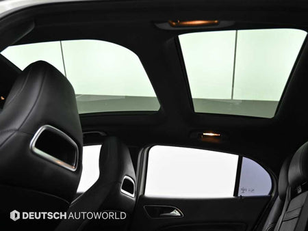 Mercedes-Benz GLA-Class — photo 18