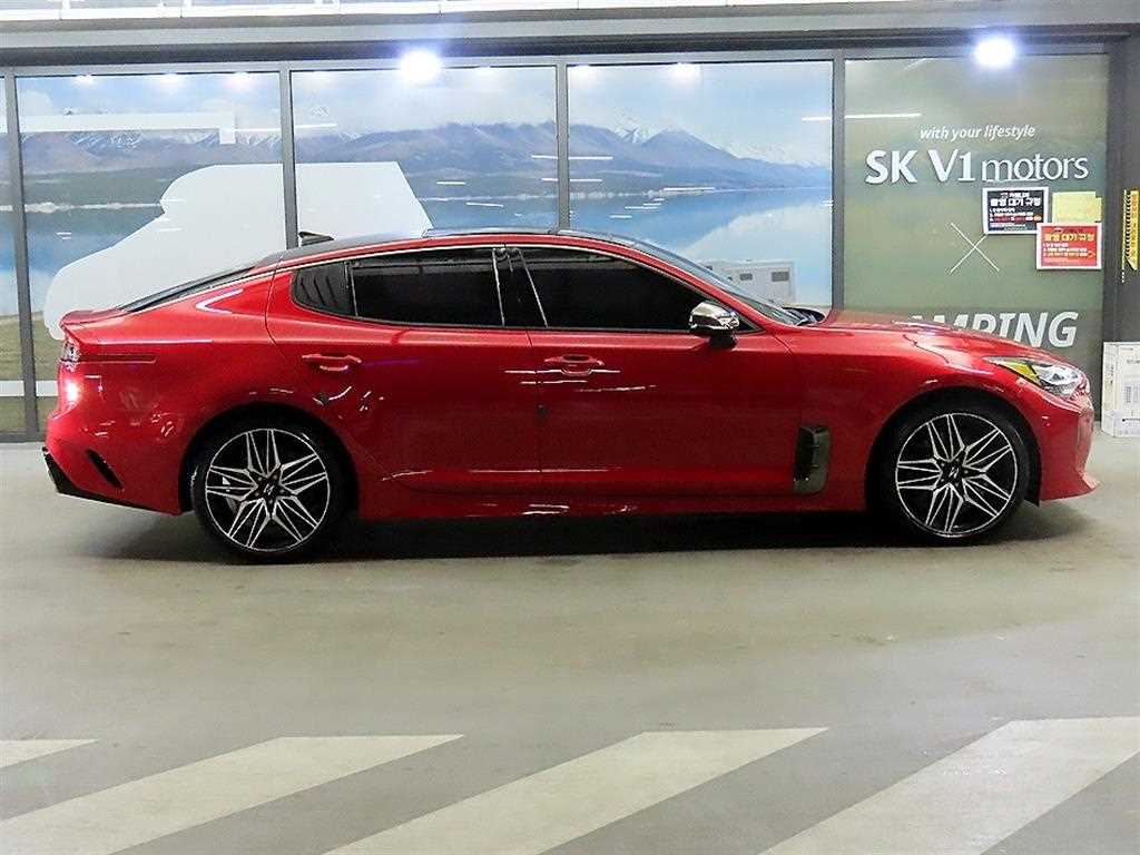 Kia Stinger — photo 03