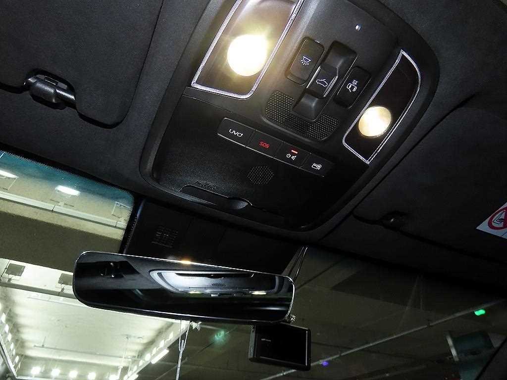 Kia Stinger — photo 14
