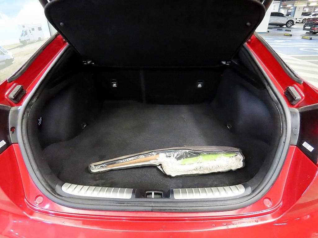 Kia Stinger — photo 17