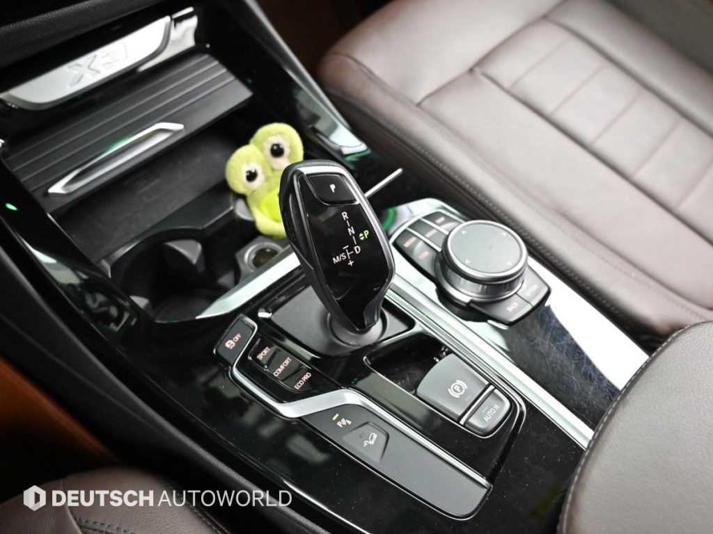 BMW X3 — photo 09