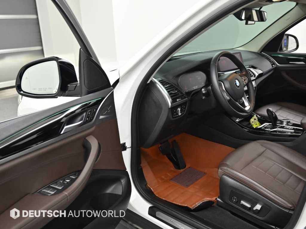 BMW X3 — photo 11