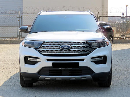 Ford Explorer — photo 01