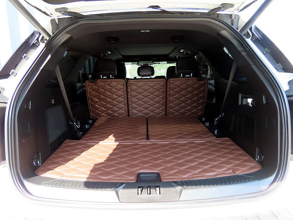 Ford Explorer — photo 17