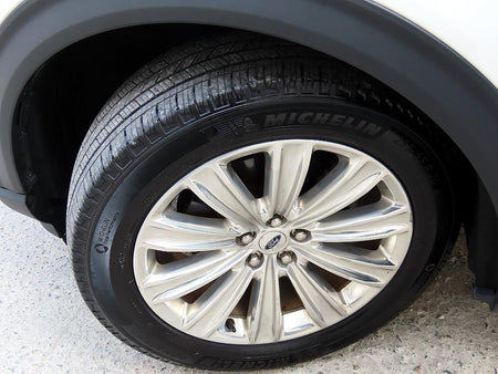 Ford Explorer — photo 20