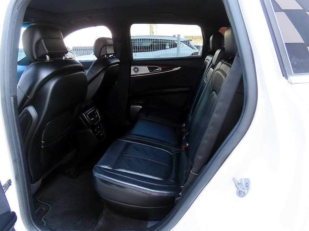 Lincoln MKX — photo 06