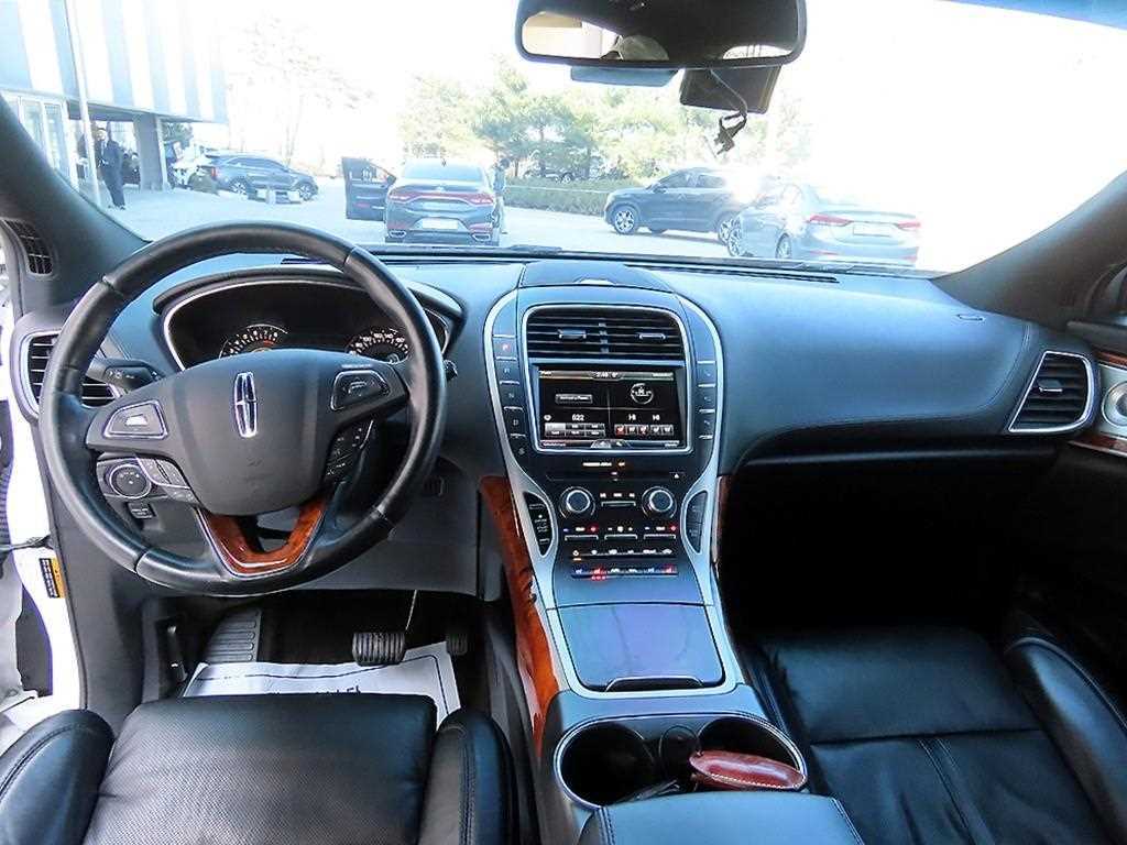 Lincoln MKX — photo 07