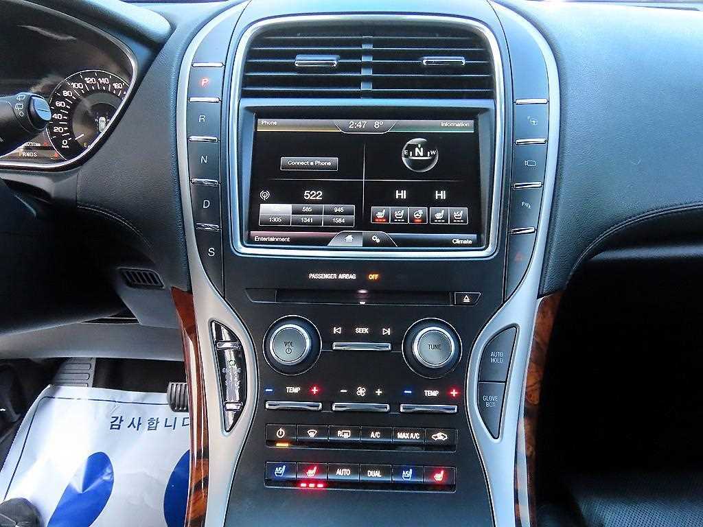 Lincoln MKX — photo 12