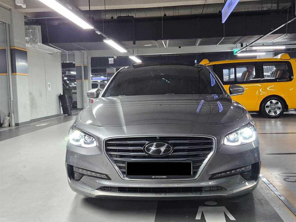 Hyundai Grandeur — photo 02