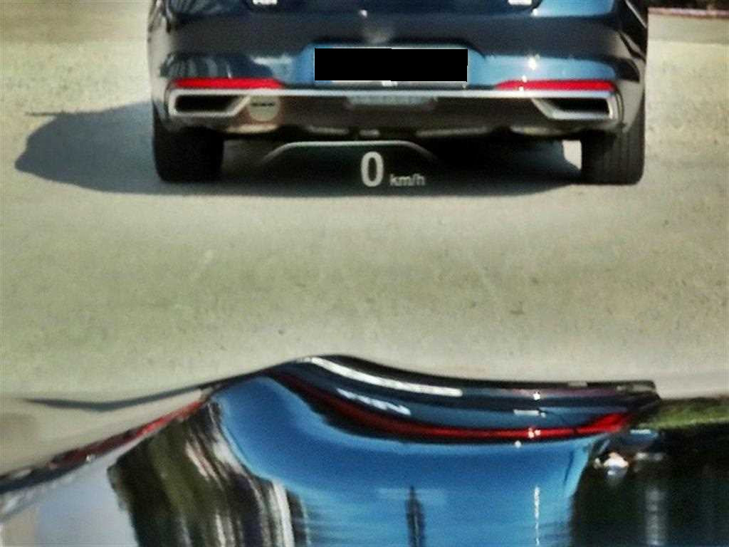 BMW 7-Series — photo 10