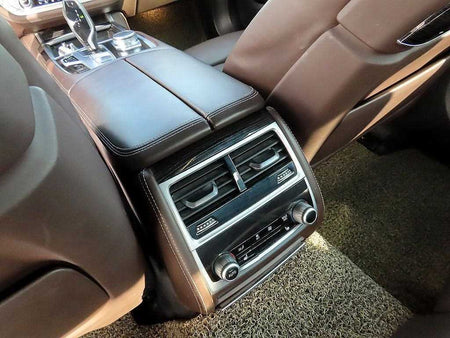 BMW 7-Series — photo 15