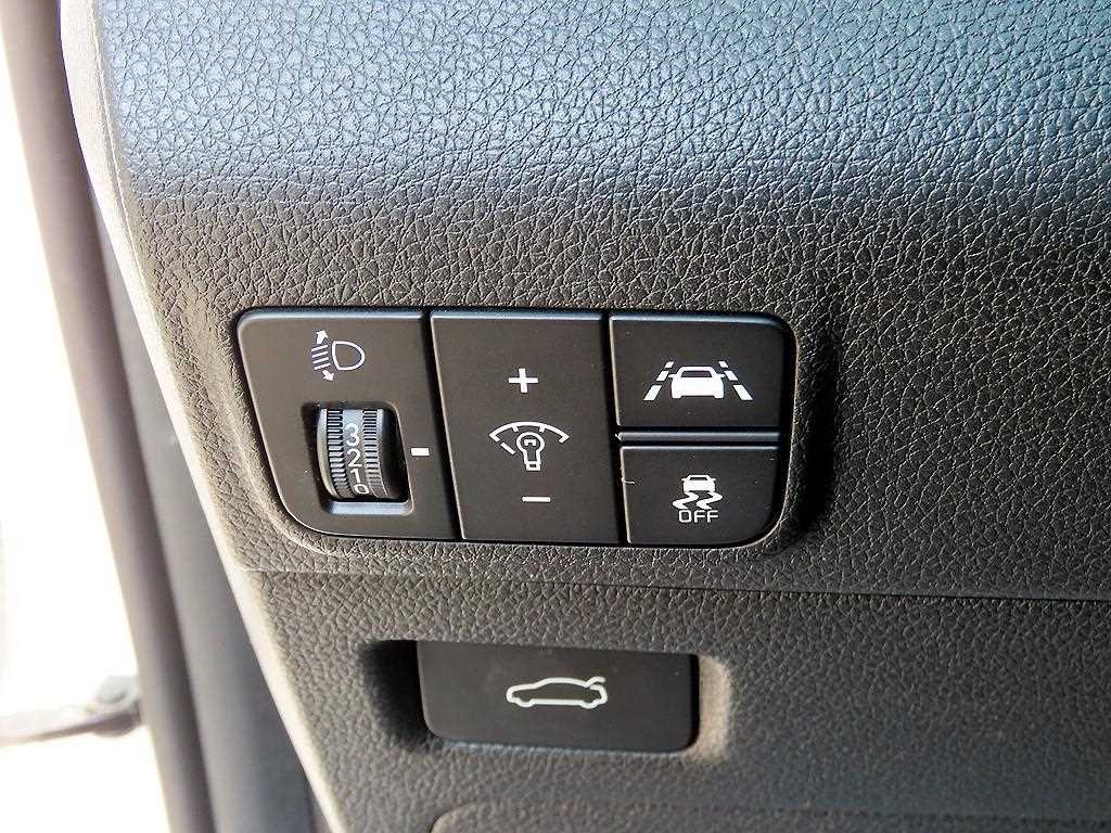 Kia K5 — photo 12