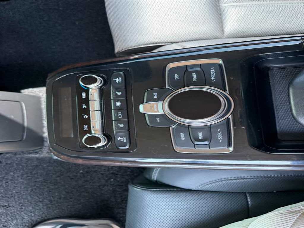 Genesis EQ900 — photo 14