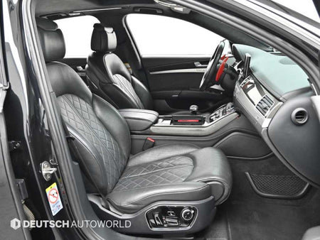 Audi S8 — photo 10