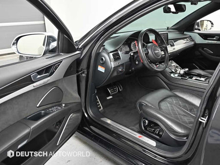 Audi S8 — photo 11