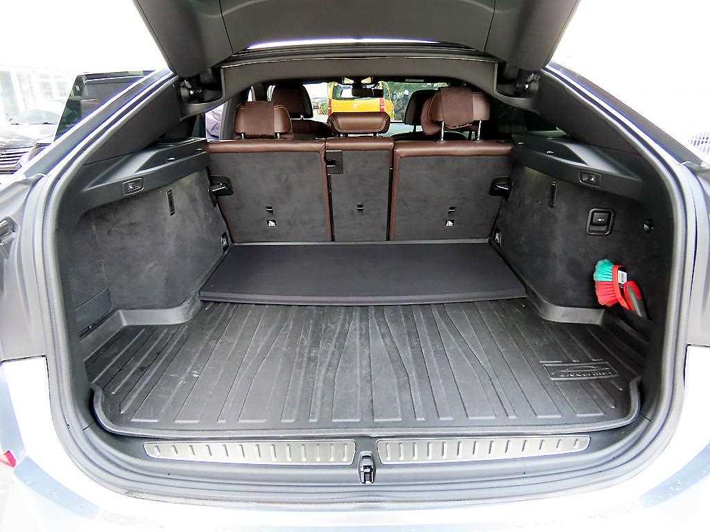 BMW Gran Turismo — photo 17