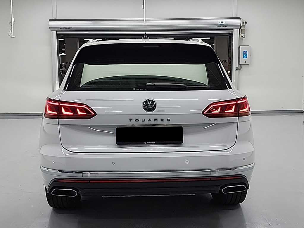 Volkswagen Touareg — photo 03