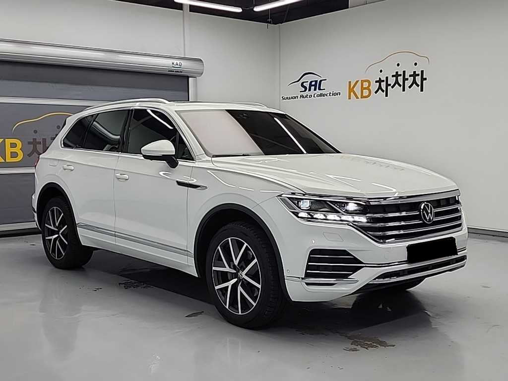 Volkswagen Touareg — photo 04