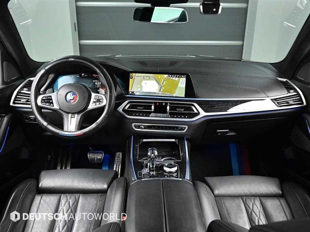 BMW X7 — photo 07