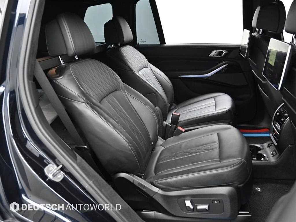 BMW X7 — photo 12