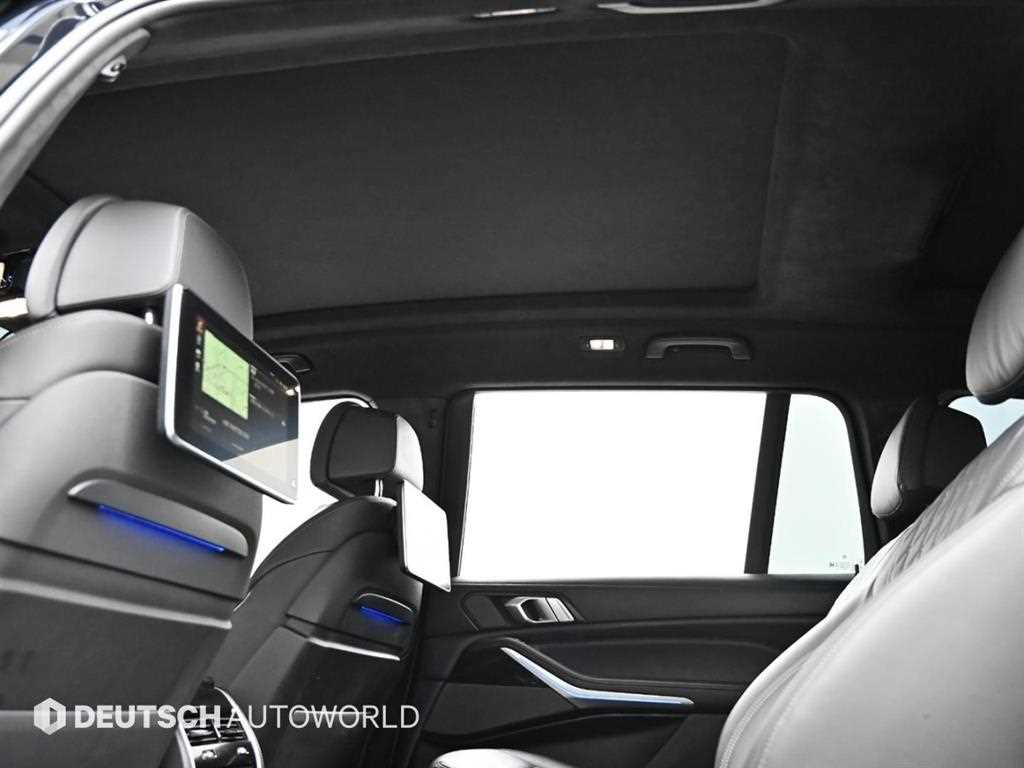 BMW X7 — photo 18