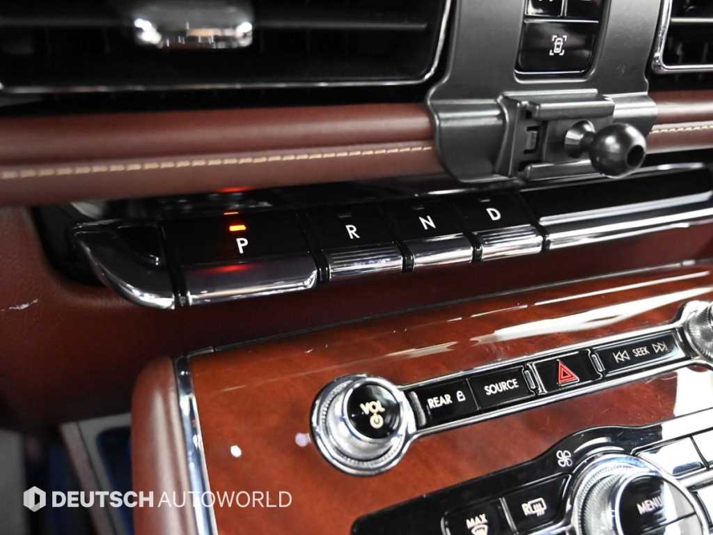 Lincoln Aviator — photo 09