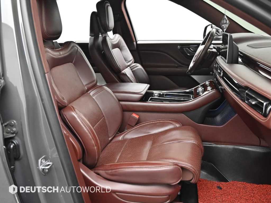 Lincoln Aviator — photo 10