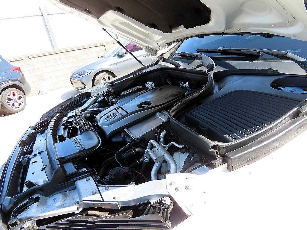 Mercedes-Benz GLC-Class — photo 19