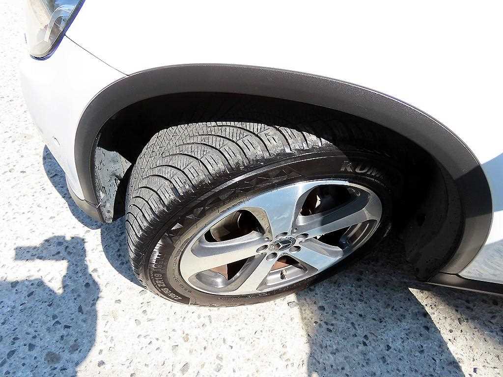 Mercedes-Benz GLC-Class — photo 20