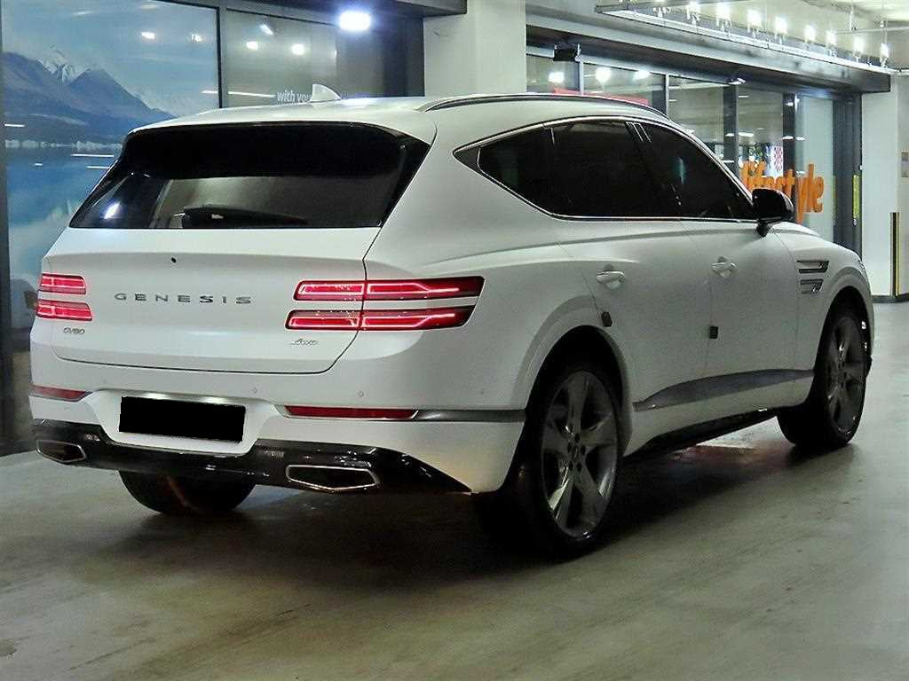 Genesis GV80 — photo 04