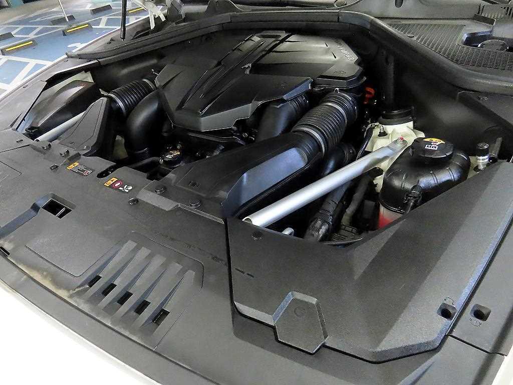 Genesis GV80 — photo 19