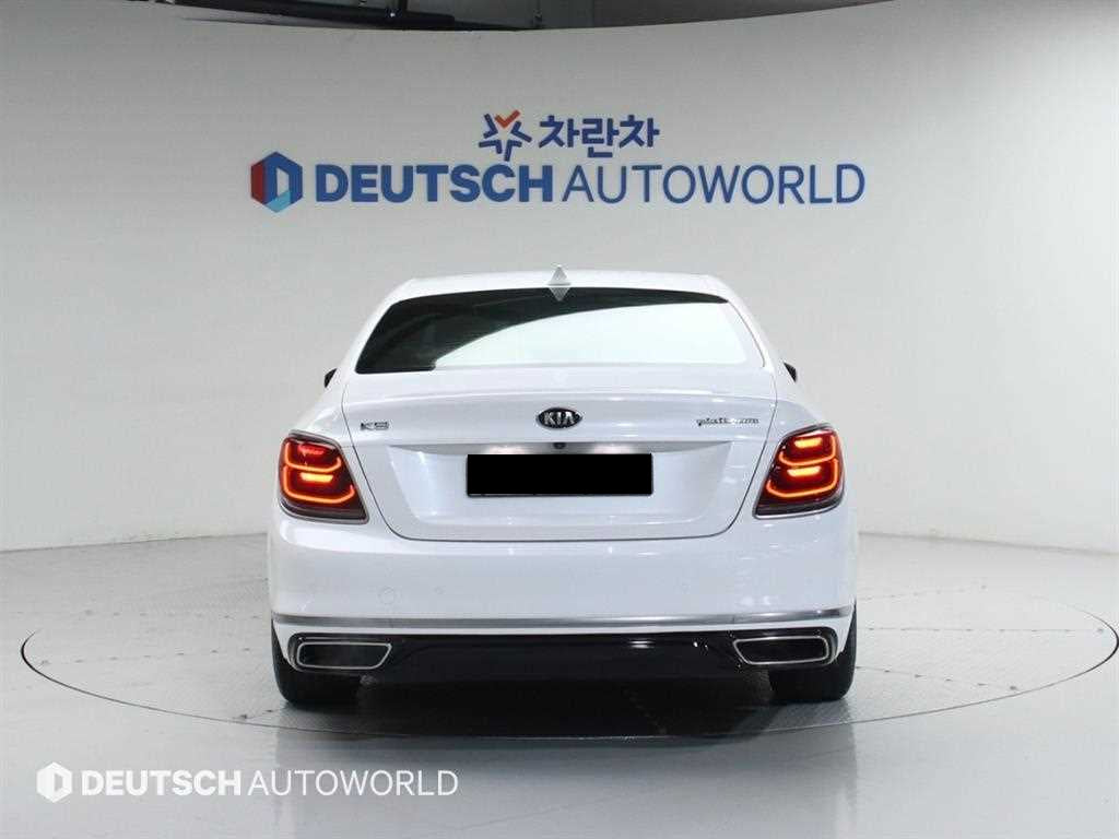 Kia K9 — photo 04