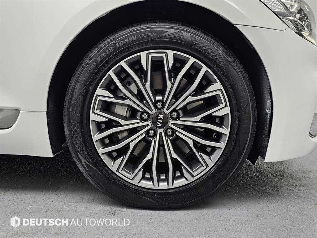 Kia K9 — photo 05