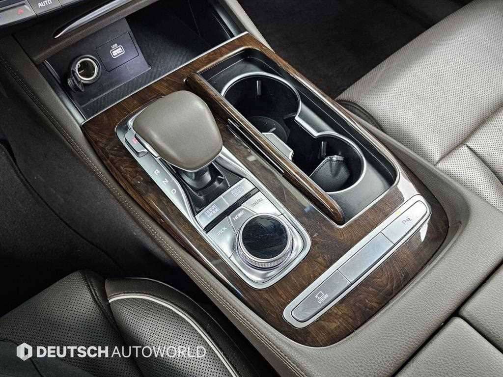 Kia K9 — photo 09