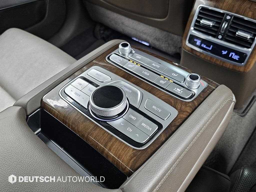 Kia K9 — photo 16
