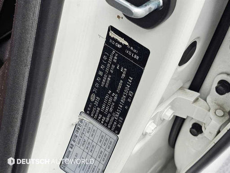 Kia K9 — photo 20