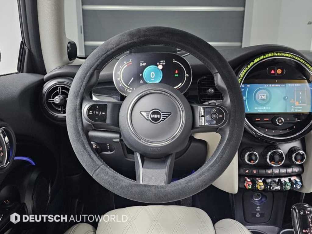 Mini Cooper — photo 13