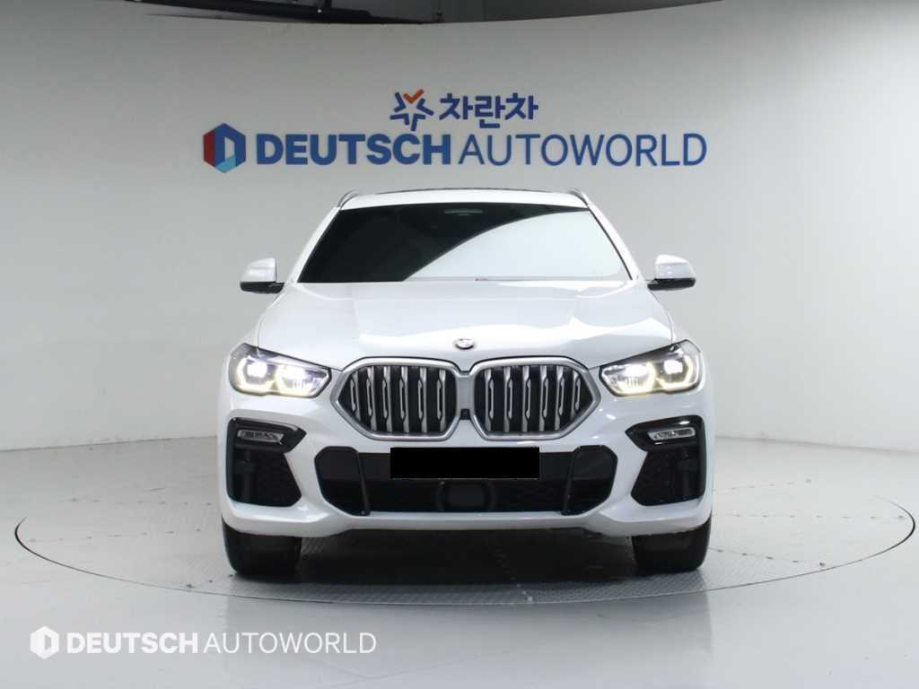 BMW X6 — photo 01