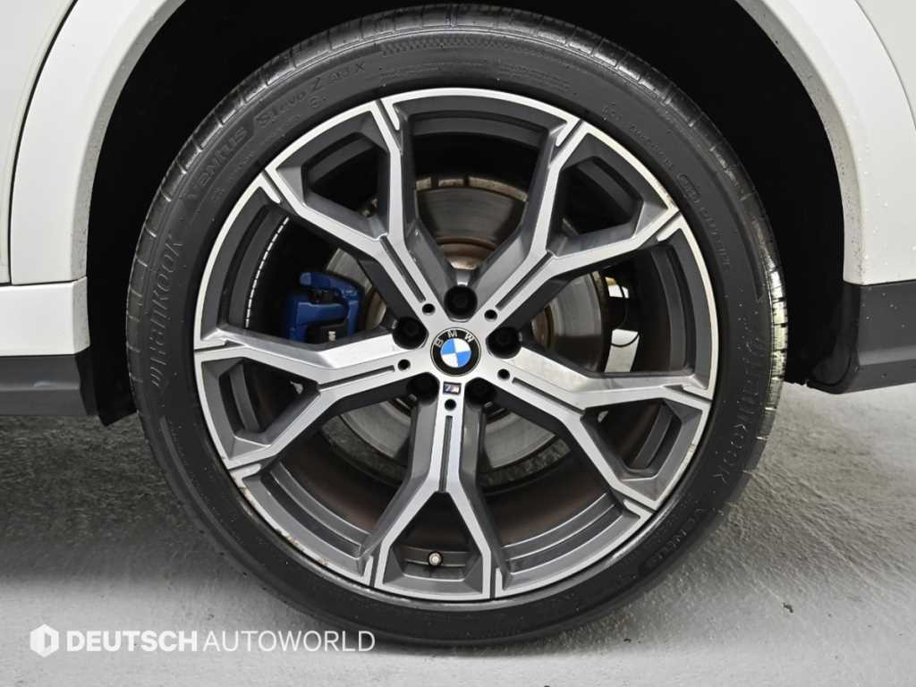 BMW X6 — photo 06