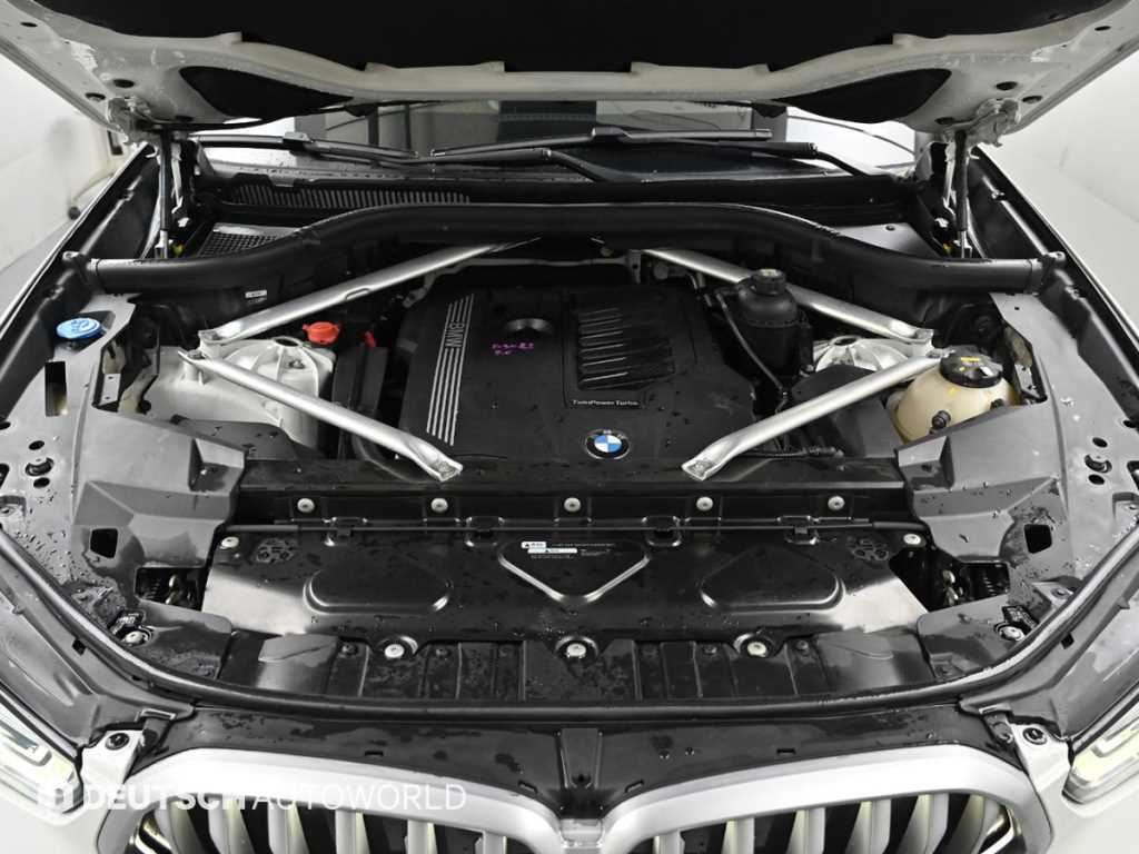 BMW X6 — photo 07